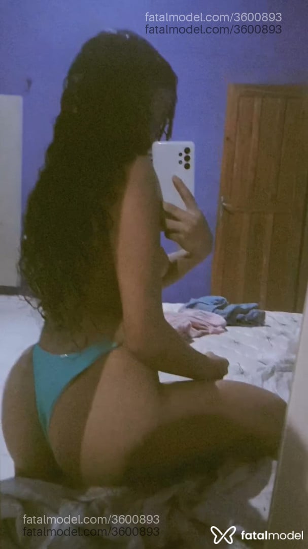 Acompanhante mulher loira (o) de olhos azuis - Fernanda
