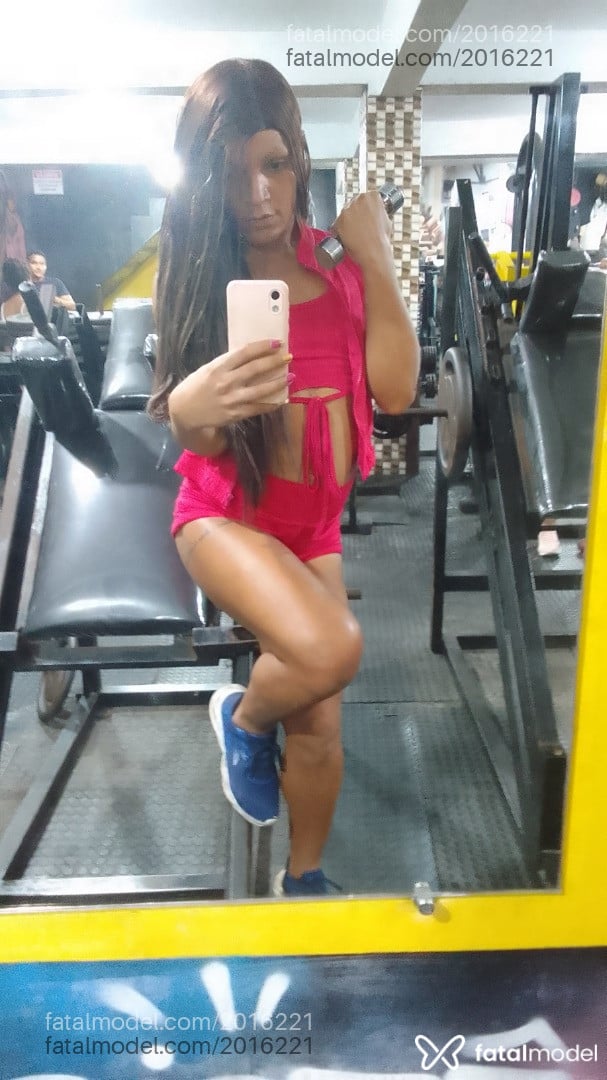 Acompanhante mulher trans morena (o) de olhos pretos - Anna Kelly