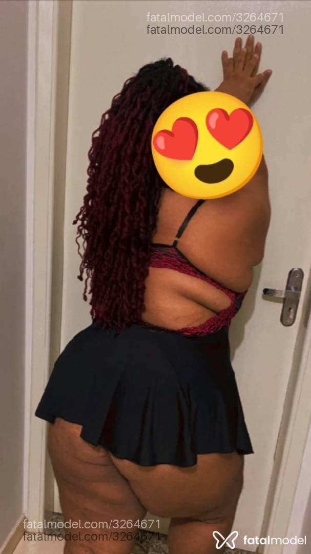 Acompanhante mulher morena (o) de olhos castanhos - Estrela