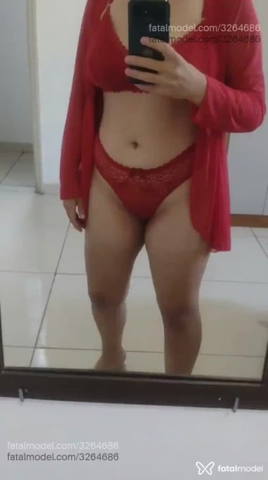 Acompanhante mulher com cabelo castanho de olhos castanhos em Juiz de Fora - Massoterapeutasex