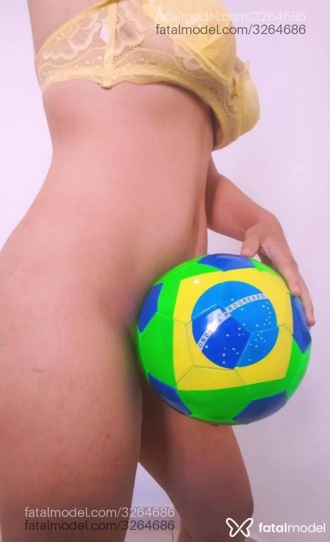 Acompanhante mulher com cabelo castanho de olhos castanhos em Juiz de Fora - Massoterapeutasex