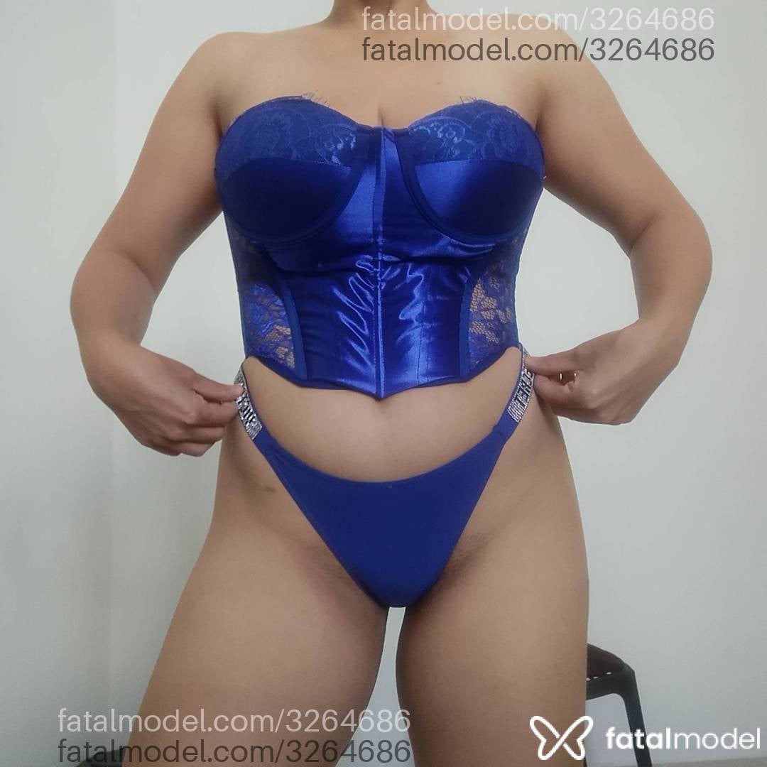 Acompanhante mulher com cabelo castanho de olhos castanhos - Massoterapeutasex