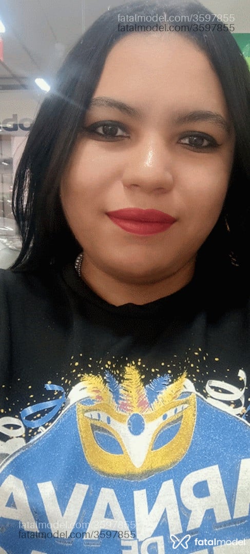 Acompanhante mulher morena (o) de olhos castanhos - Ester
