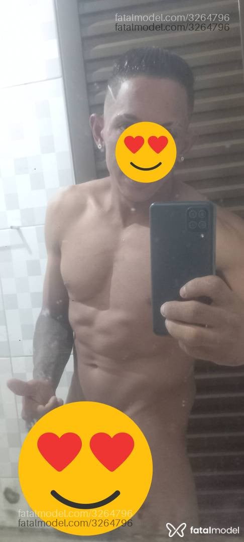 Acompanhante homem com cabelo castanho de olhos pretos - Matheus Wisney Acompanhante homem com cabelo castanho de olhos pretos - Matheus Wisney