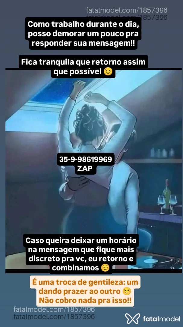 Acompanhante homem com cabelo grisalho de olhos castanhos - Marcos