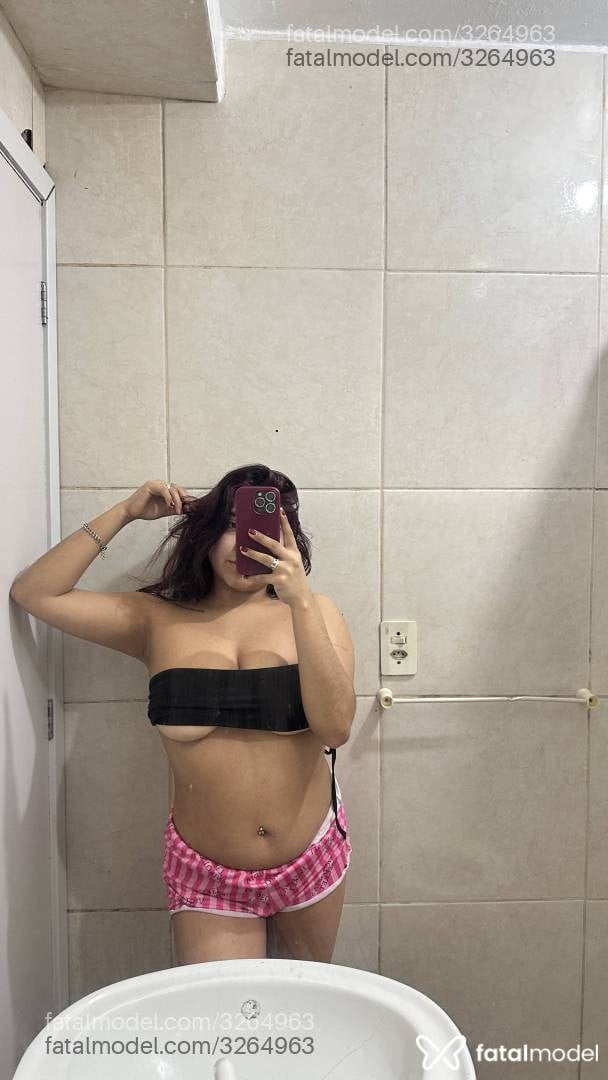 Acompanhante mulher morena (o) de olhos castanhos - Luluu