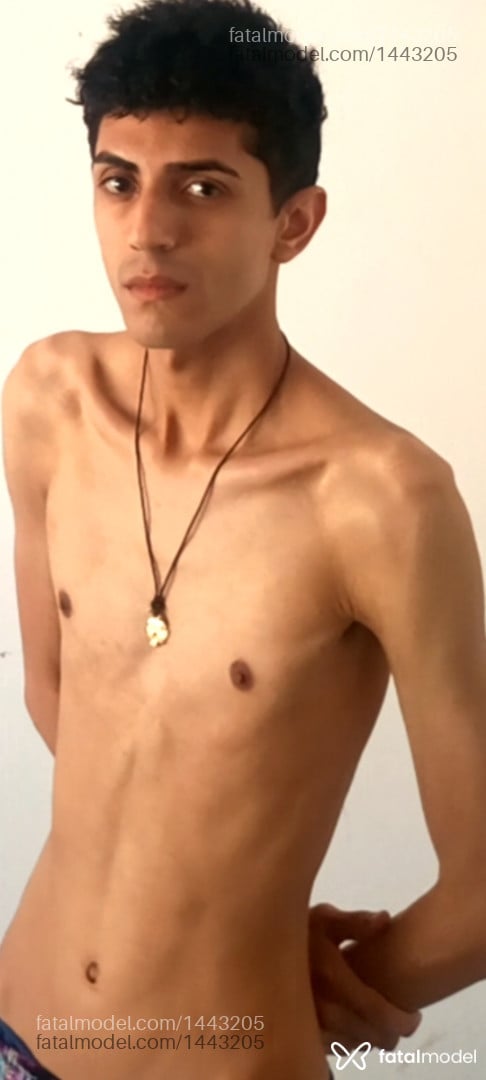 Acompanhante homem morena (o) de olhos pretos - Angel