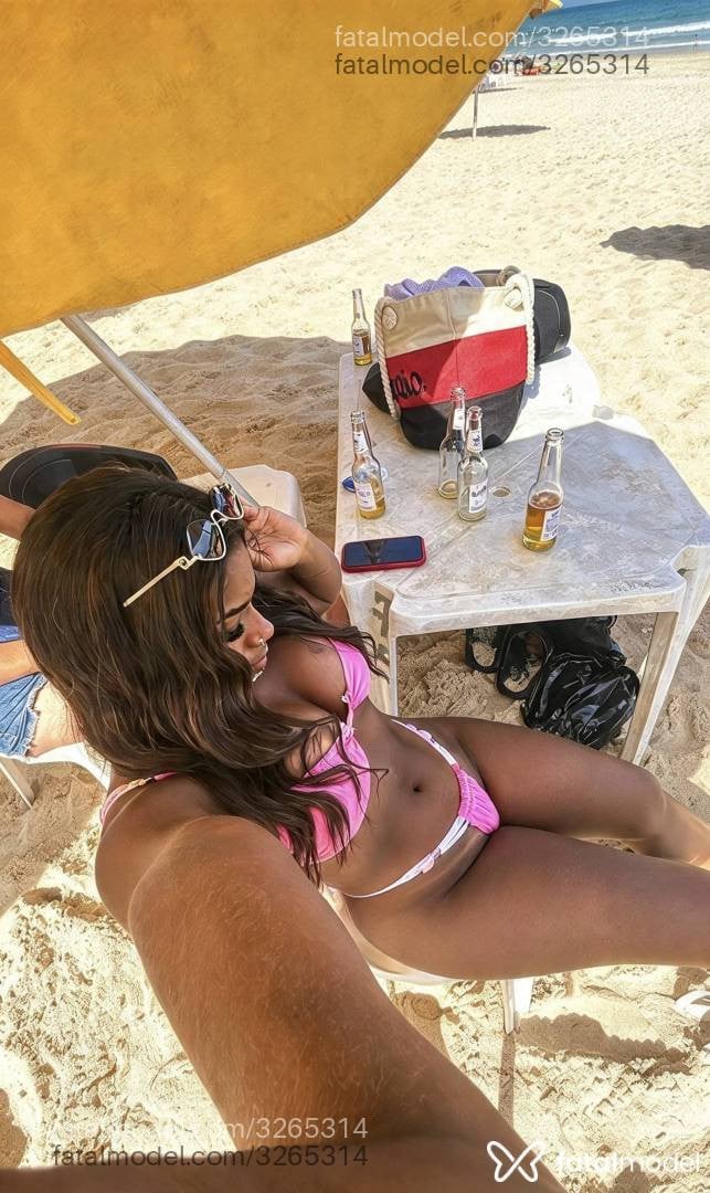 Acompanhante mulher morena (o) de olhos castanhos - Izabela