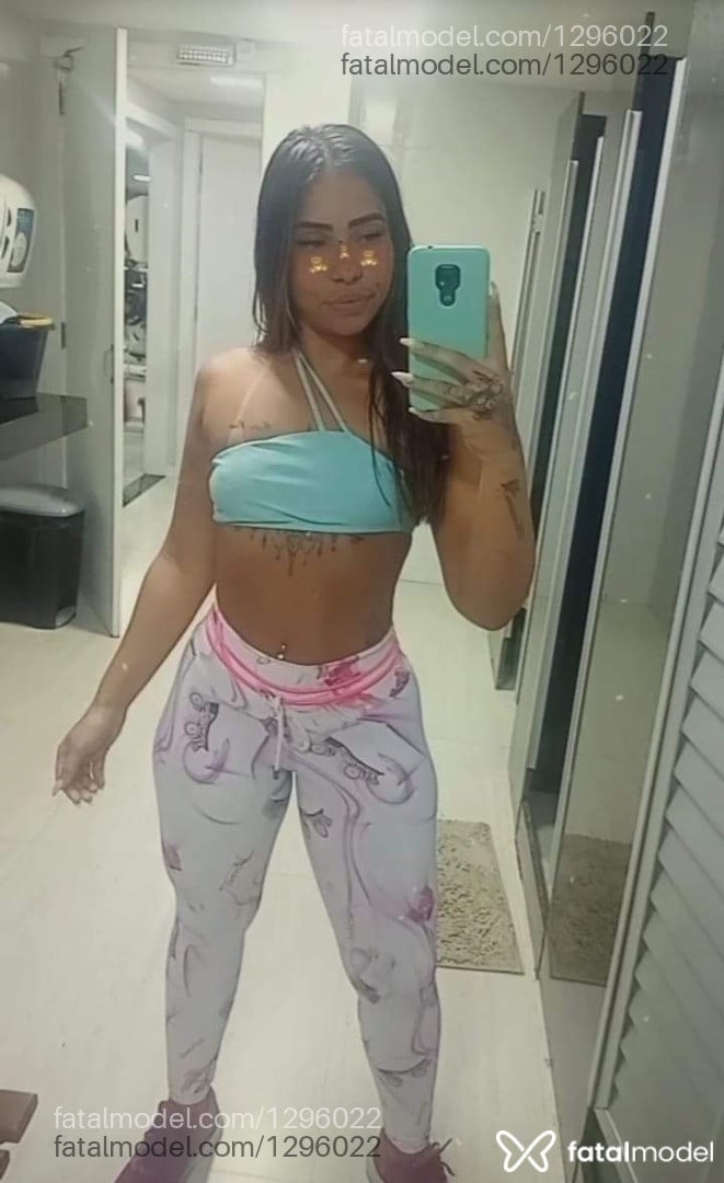 Acompanhante mulher morena (o) de olhos mel - Alice Maravilha