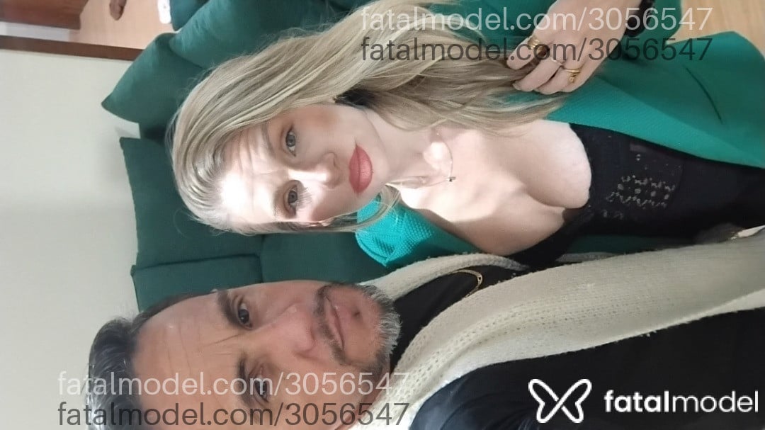 Acompanhante homem com cabelo castanho de olhos castanhos - Nando Reis