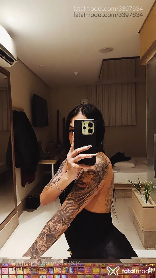 Acompanhante mulher morena (o) de olhos castanhos - Brenda