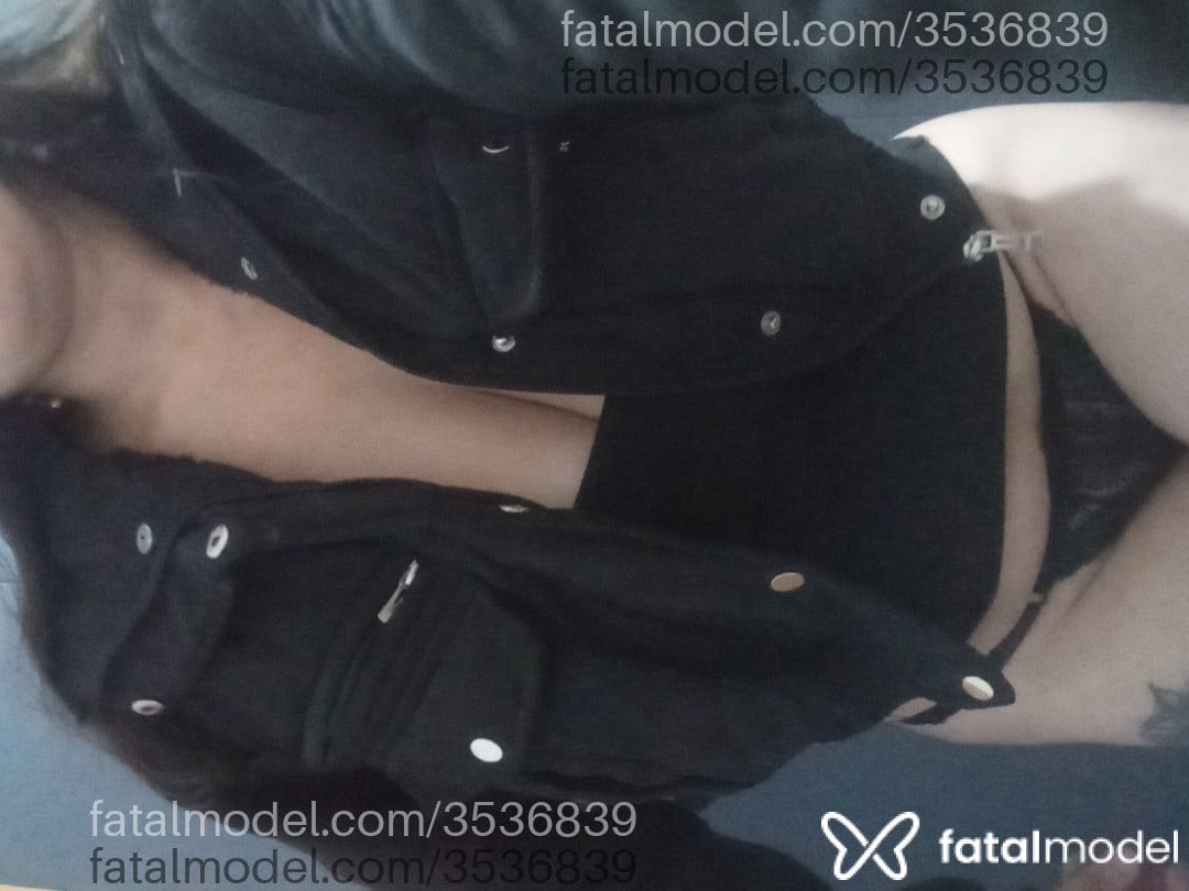 Acompanhante mulher com cabelo castanho de olhos castanhos - Aline