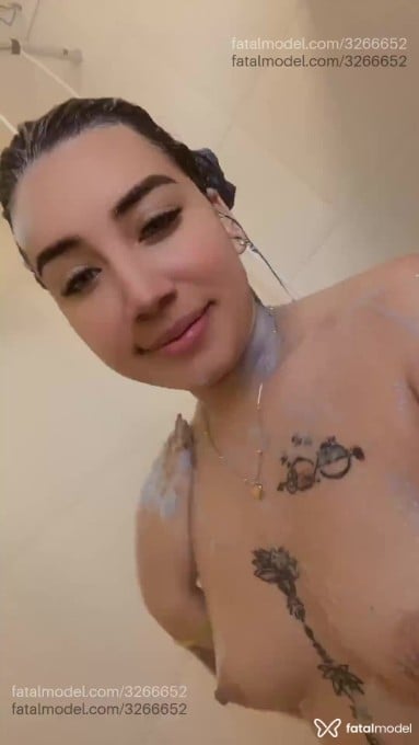 Acompanhante mulher morena (o) de olhos pretos em Camboriú - Aris