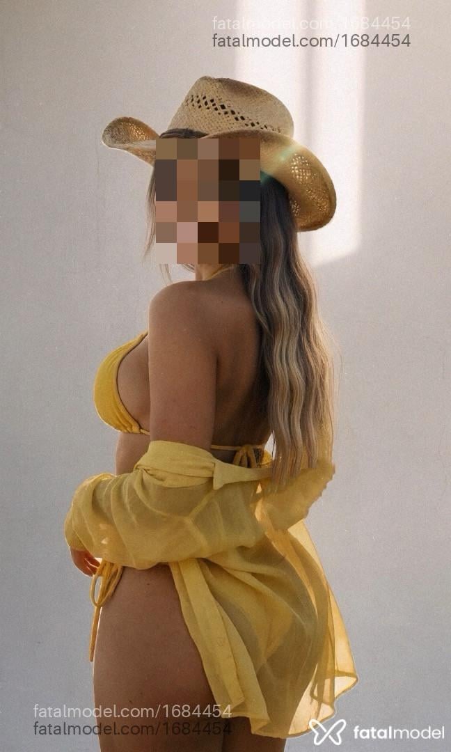 Acompanhante mulher com cabelo castanho de olhos castanhos - Mikaelly