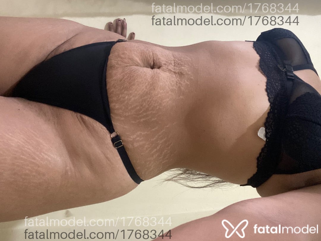 Acompanhante mulher ruiva (o) de olhos castanhos - Eduarda