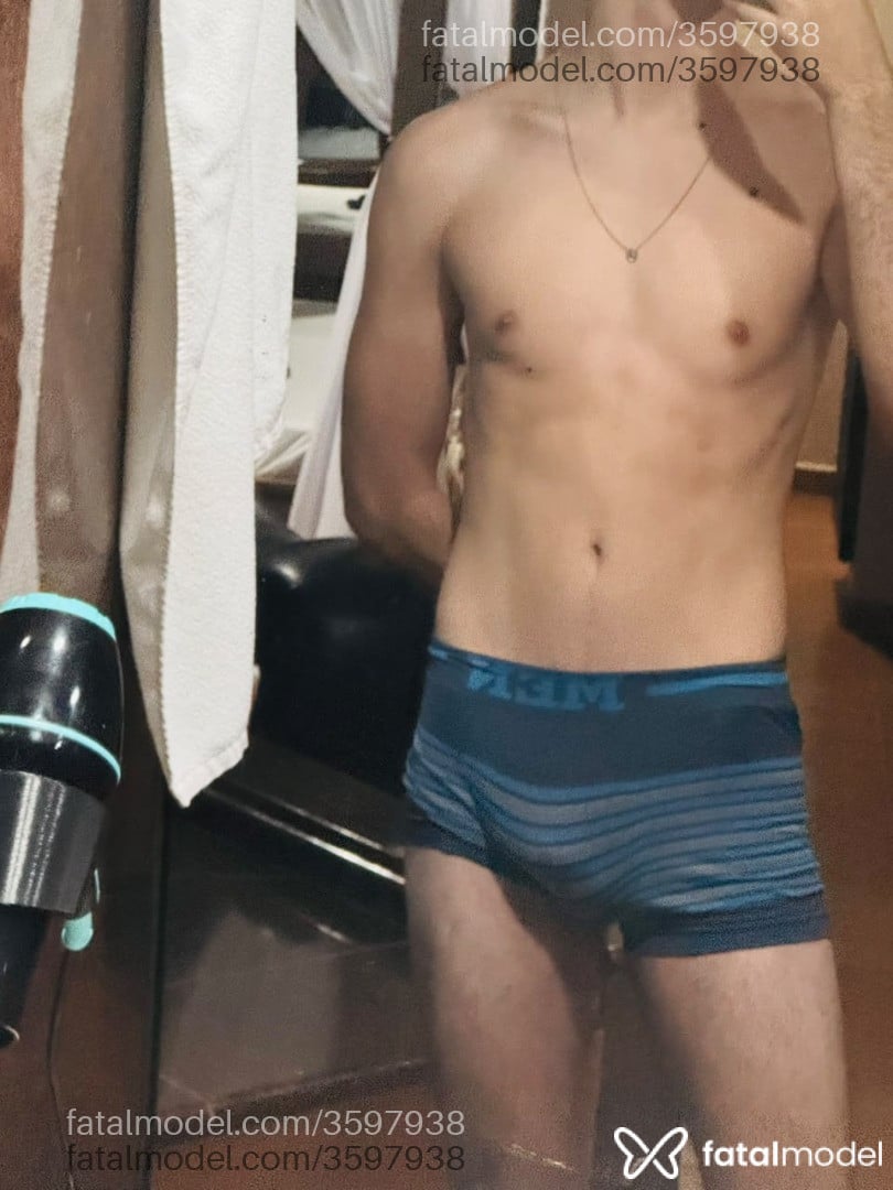 Acompanhante homem com cabelo castanho de olhos castanhos - Gabriel Khemer