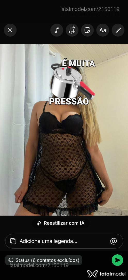 Acompanhante mulher loira (o) de olhos castanhos - Cinderela