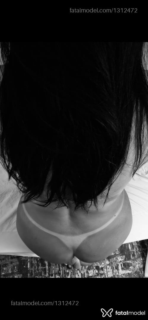 Acompanhante mulher morena (o) de olhos castanhos - Lívia