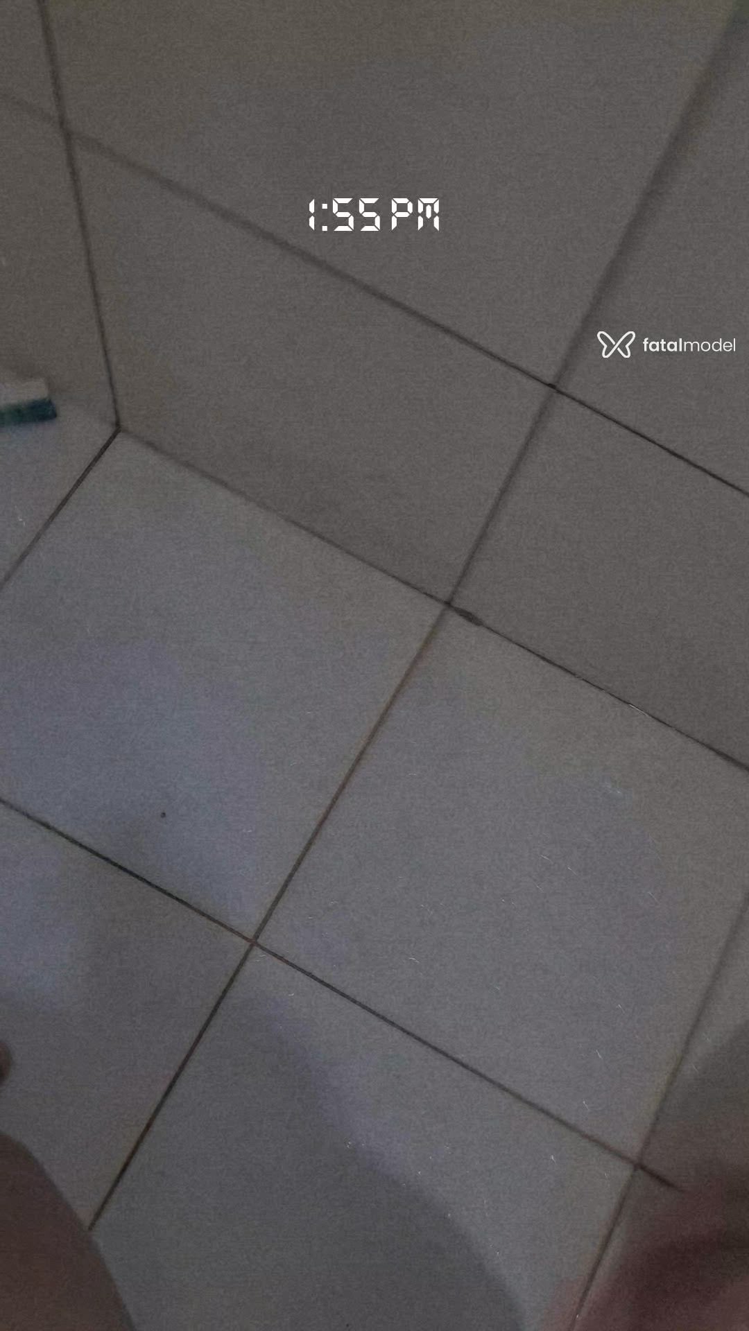 Acompanhante mulher trans com cabelo colorido de olhos castanhos - Yarah Sackser