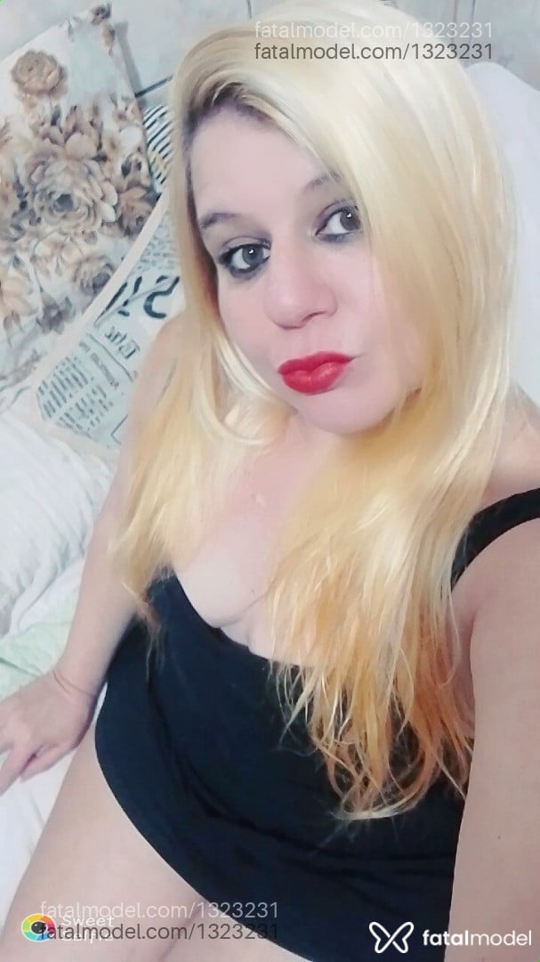 Acompanhante mulher loira (o) de olhos mel - Rosângela