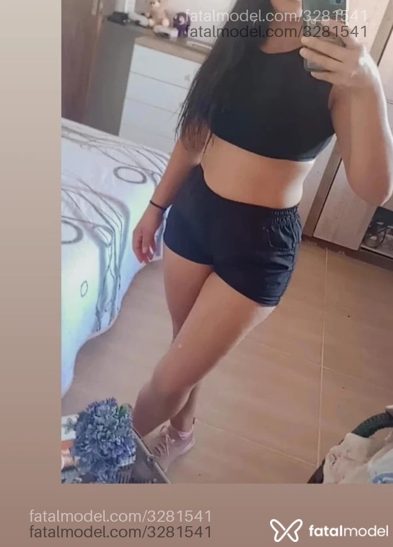 Acompanhante mulher com cabelo castanho de olhos castanhos - Ayla