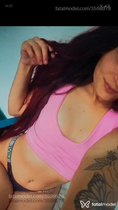 Acompanhante mulher ruiva (o) de olhos castanhos - Kauani