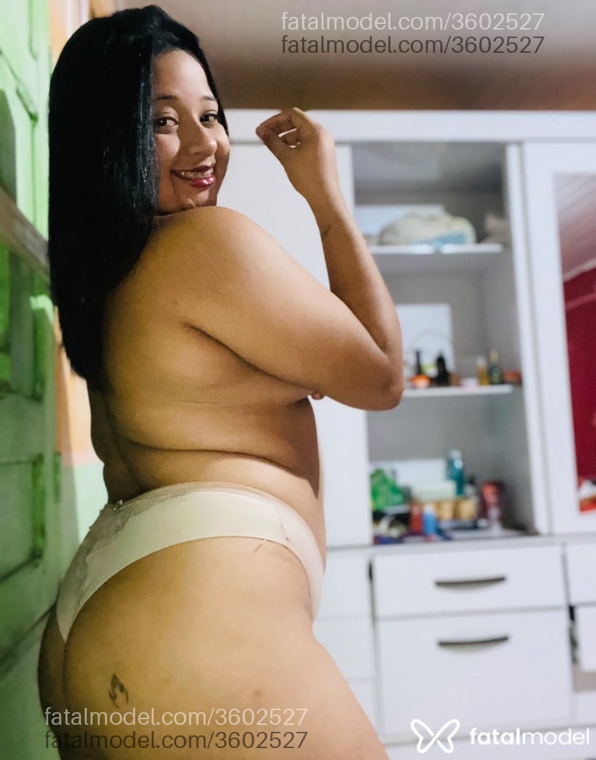 Acompanhante mulher morena (o) de olhos pretos - Ana Araújo