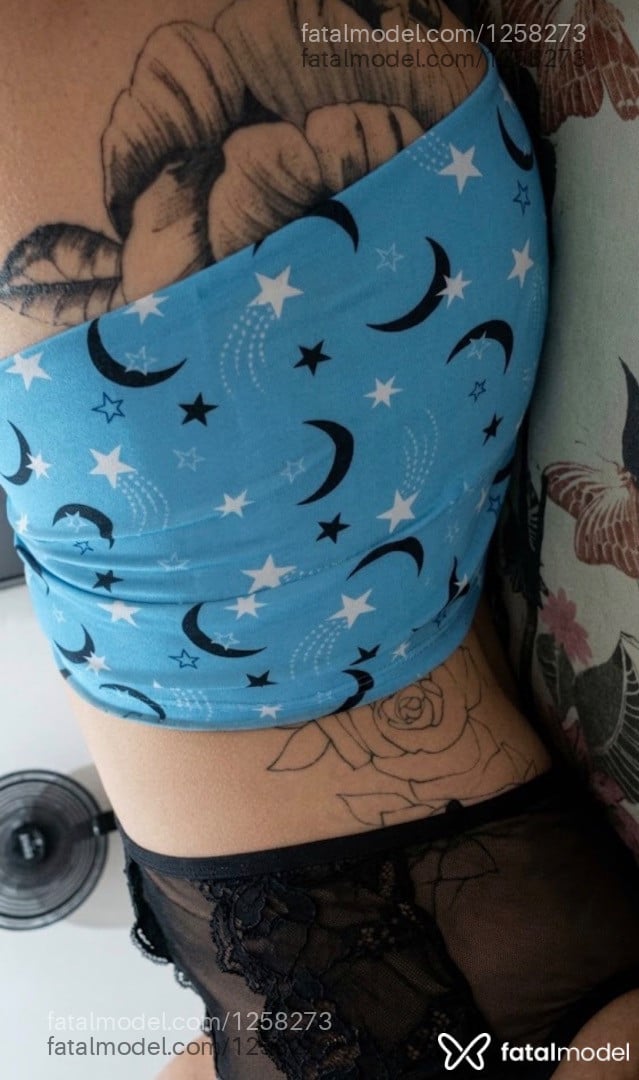 Acompanhante mulher com cabelo castanho de olhos mel - Lorena Oliveira