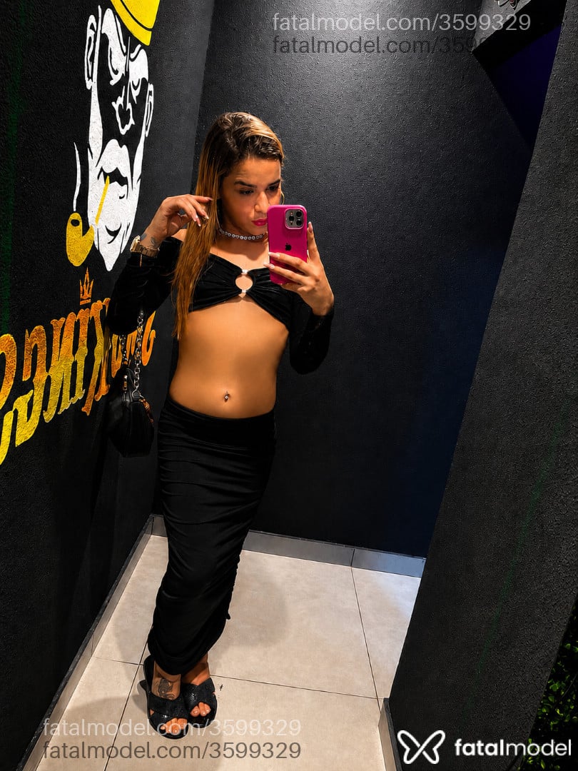 Acompanhante mulher trans loira (o) de olhos castanhos - Bruninha
