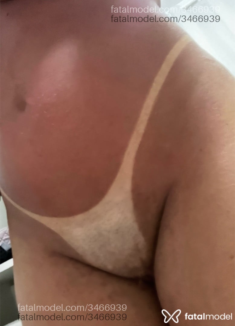 Acompanhante mulher morena (o) de olhos castanhos - Agáta Martins