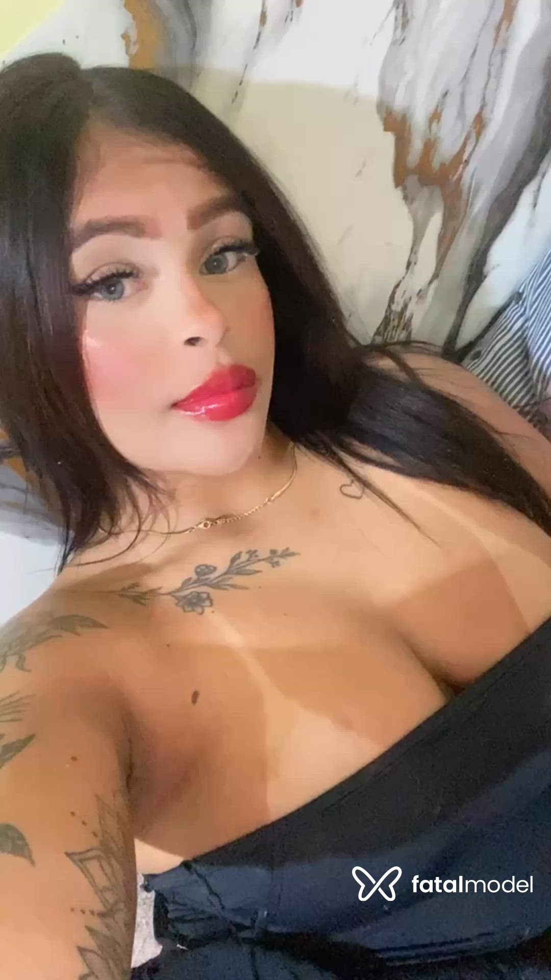 Acompanhante mulher morena (o) de olhos verdes - Milaa