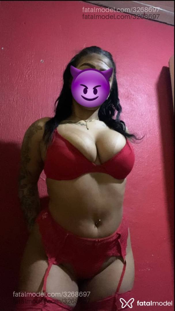 Acompanhante mulher morena (o) de olhos verdes - Milaa