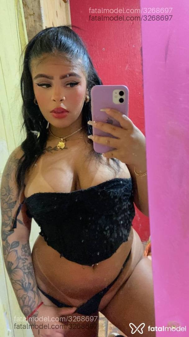 Acompanhante mulher morena (o) de olhos verdes - Milaa