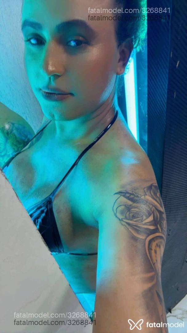 Acompanhante mulher trans com cabelo castanho de olhos castanhos em São Leopoldo - Rebeca