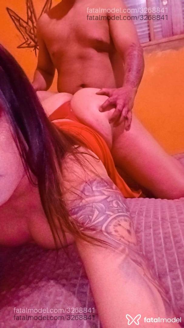 Acompanhante mulher trans com cabelo castanho de olhos castanhos - Rebeca