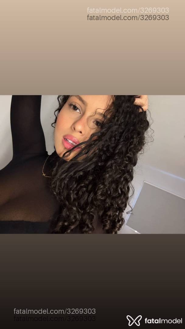 Acompanhante mulher com cabelo castanho de olhos castanhos - Dani