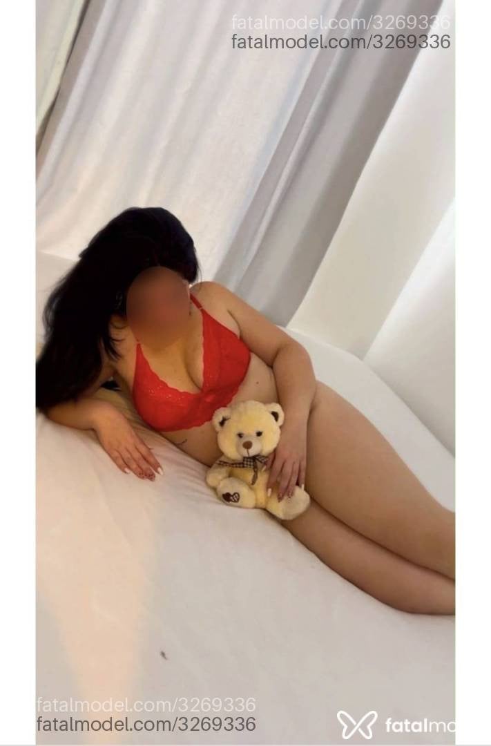Acompanhante mulher morena (o) de olhos castanhos - Safira