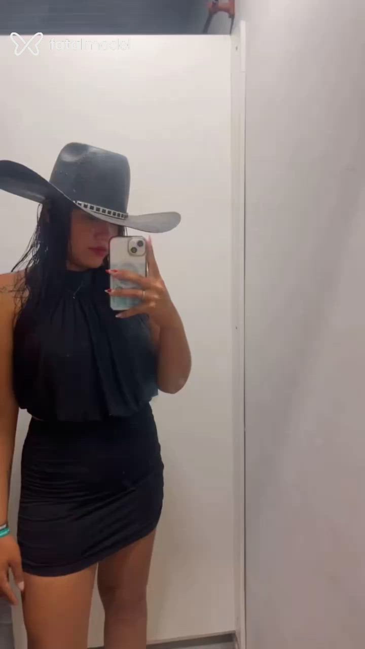 Acompanhante mulher morena (o) de olhos pretos - Fernanda Acompanhante mulher morena (o) de olhos pretos - Fernanda
