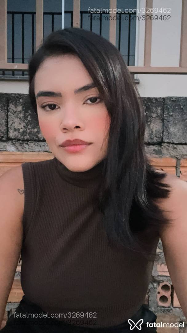 Acompanhante mulher morena (o) de olhos pretos - Fernanda