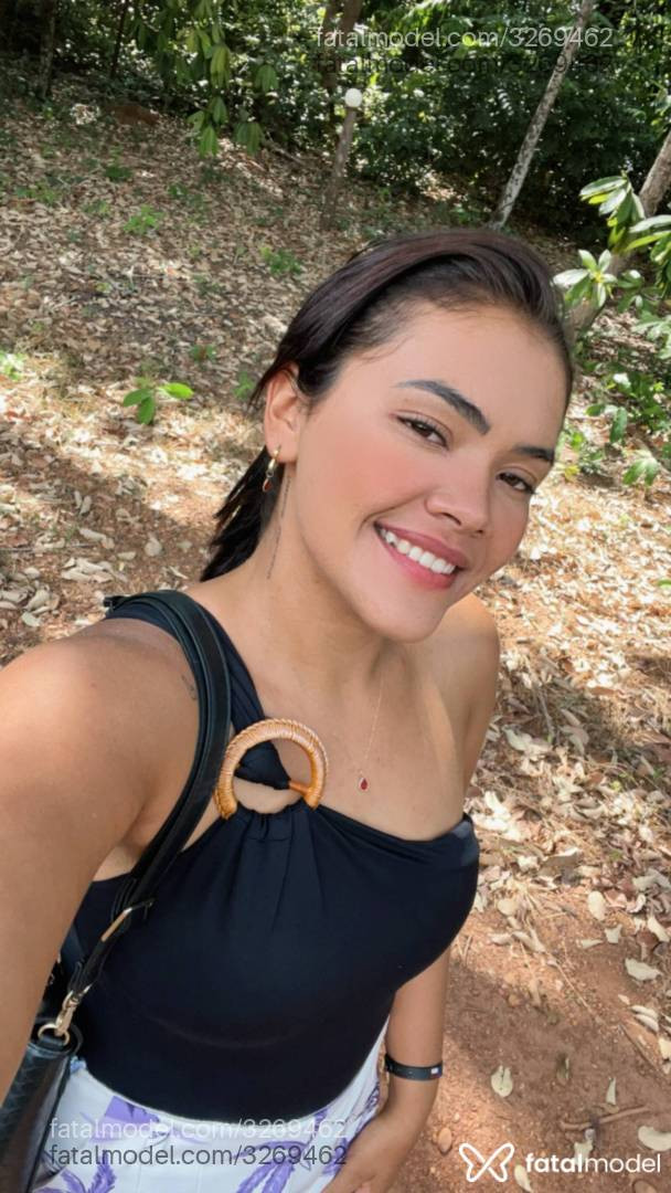 Acompanhante mulher morena (o) de olhos pretos - Fernanda Acompanhante mulher morena (o) de olhos pretos - Fernanda