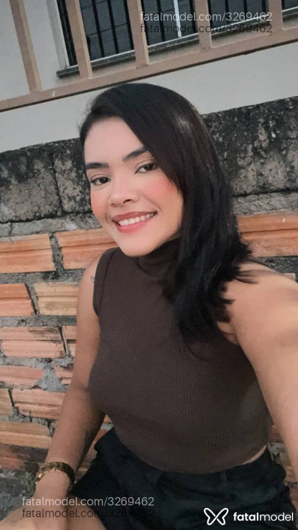 Acompanhante mulher morena (o) de olhos pretos - Fernanda