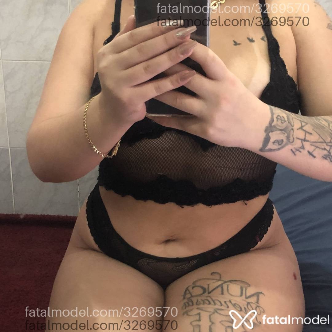 Acompanhante mulher loira (o) de olhos azuis - Mirella Vargas