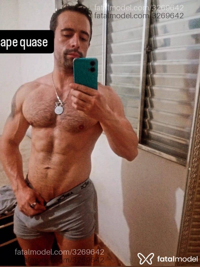 Acompanhante homem com cabelo castanho de olhos mel - Mark