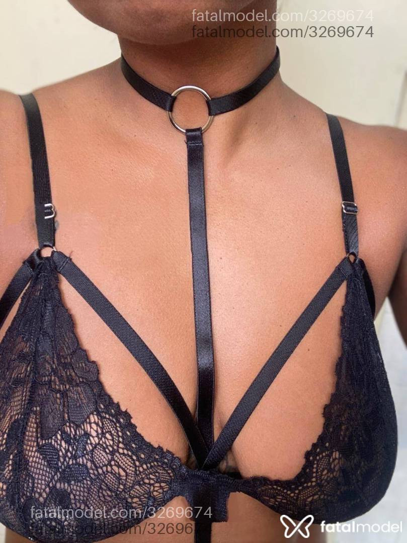 Acompanhante mulher com cabelo castanho de olhos pretos em Porto Alegre - Gabriela
