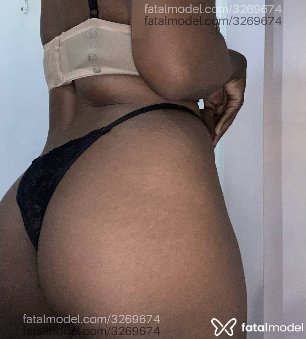 Acompanhante mulher com cabelo castanho de olhos pretos em Porto Alegre - Gabriela