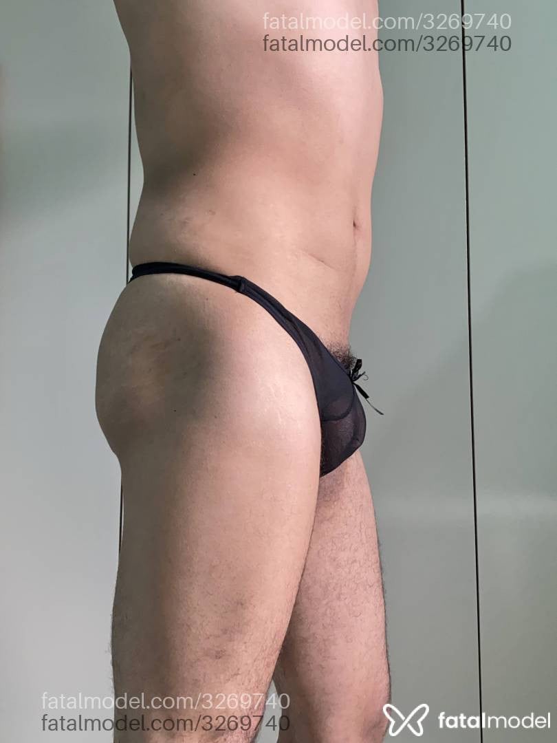Acompanhante mulher trans com cabelo castanho de olhos castanhos - Renan