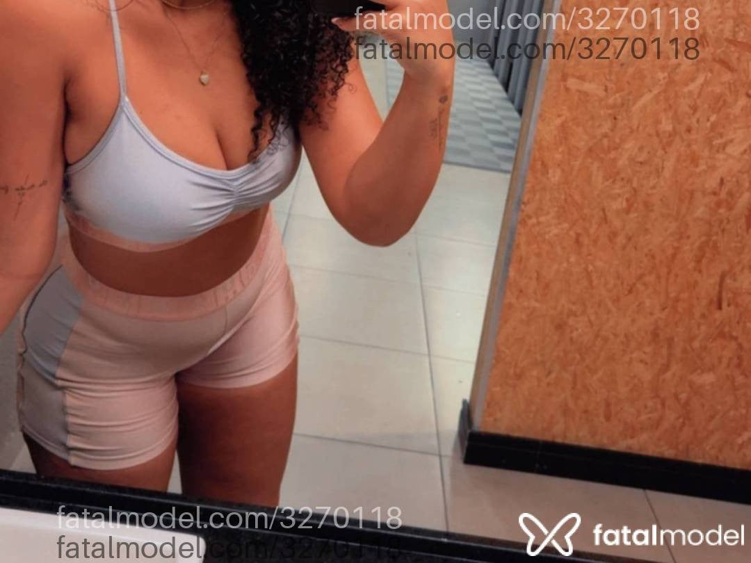 Acompanhante mulher morena (o) de olhos castanhos em Vitória - Scarlett