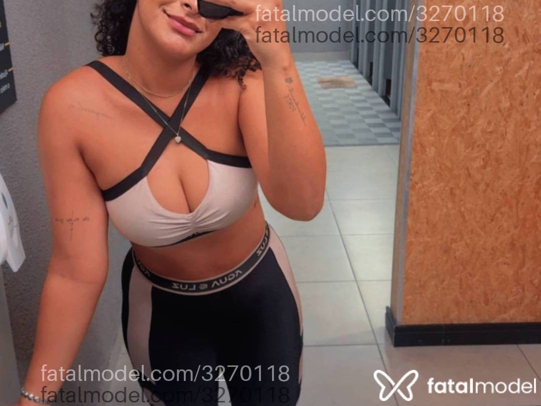 Acompanhante mulher morena (o) de olhos castanhos em Vitória - Scarlett