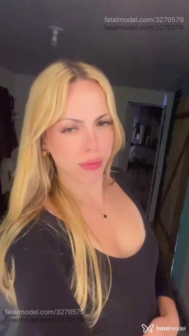 Acompanhante mulher trans loira (o) de olhos azuis em Caraguatatuba - BRubia