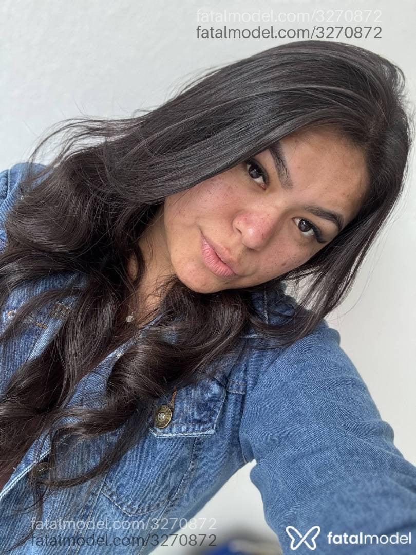 Acompanhante mulher morena (o) de olhos pretos - Amanda